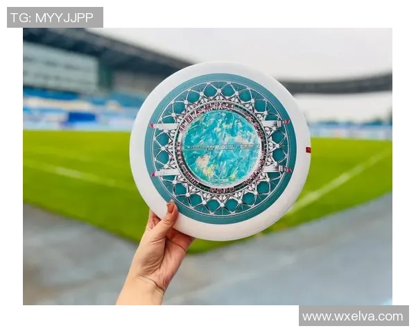 南京飞盘队在世界攀岩锦标赛中以99分领先其他队伍展现强劲实力