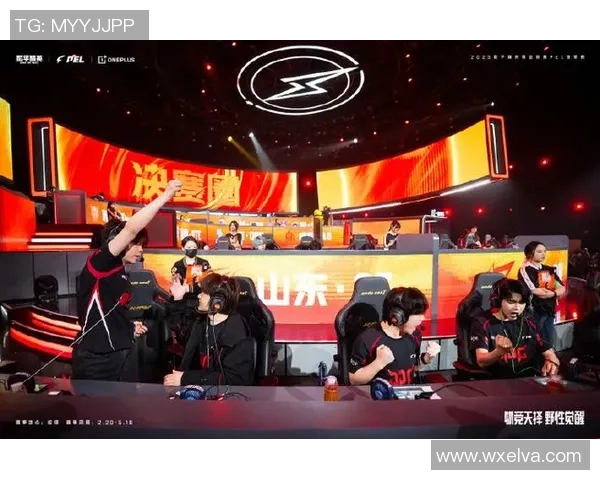 和平精英战术解析：深入剖析JDG团队的包夹战术运用与策略